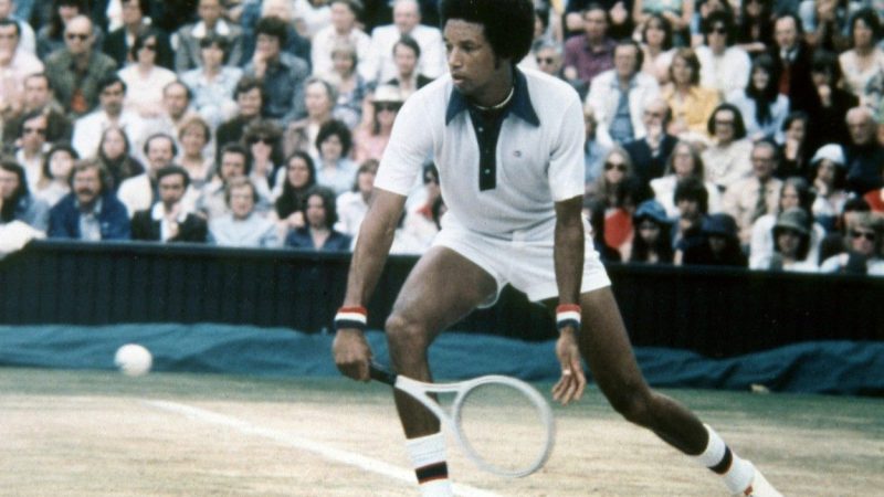 Americký tenista Arthur Ashe a Wimbledon 1975