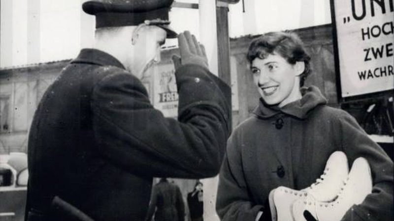 Krasobruslařka Miroslava Náchodská po útěku z Československa