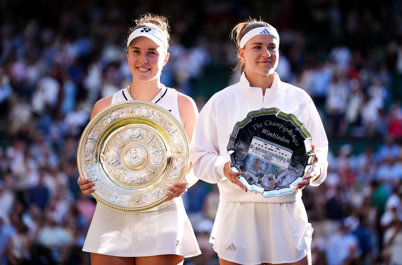 Linda Nosková a Karolína Muchová po finále Wimbledonu