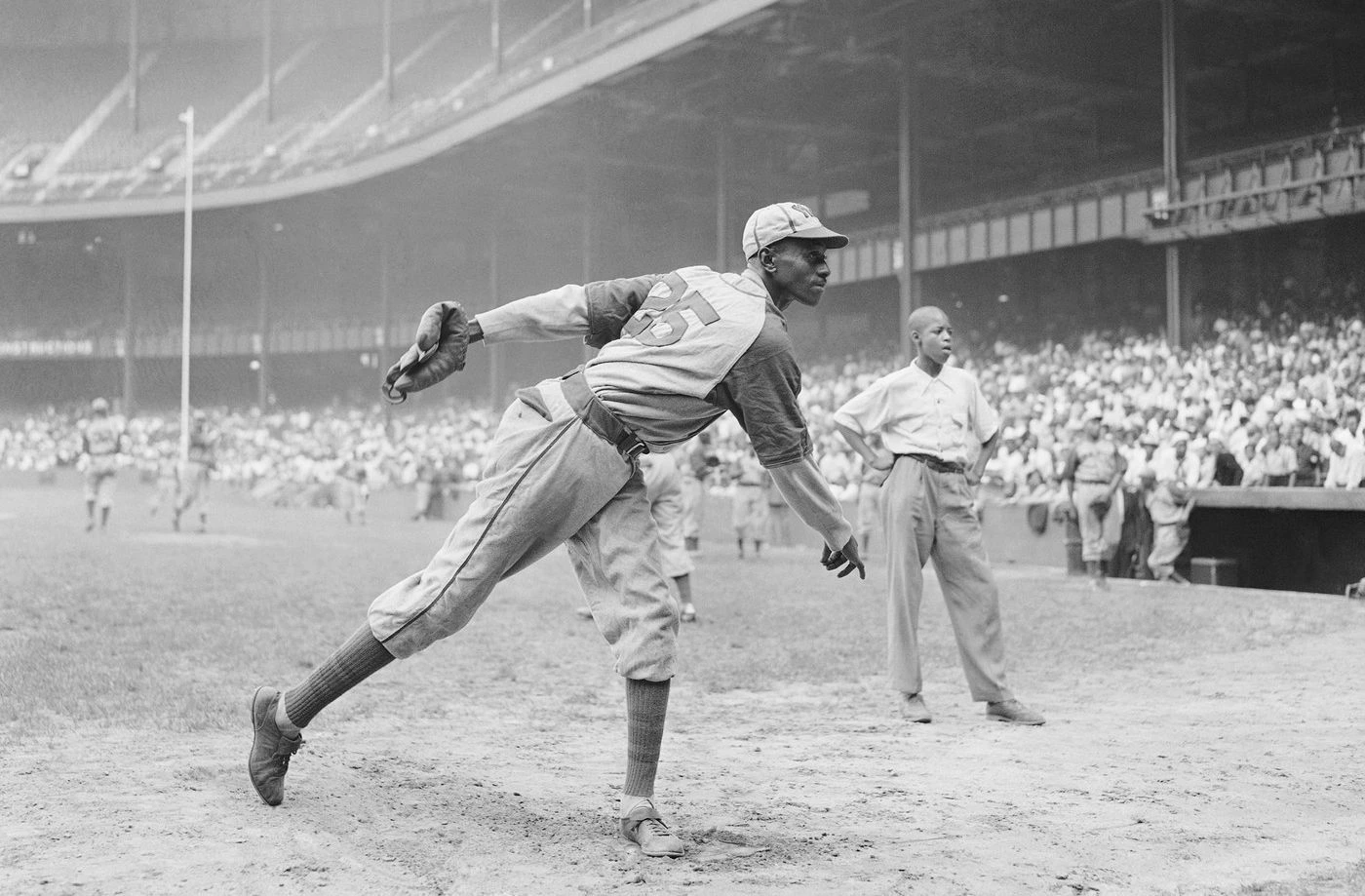 Satchel Paige při utkání baseballové Negro League